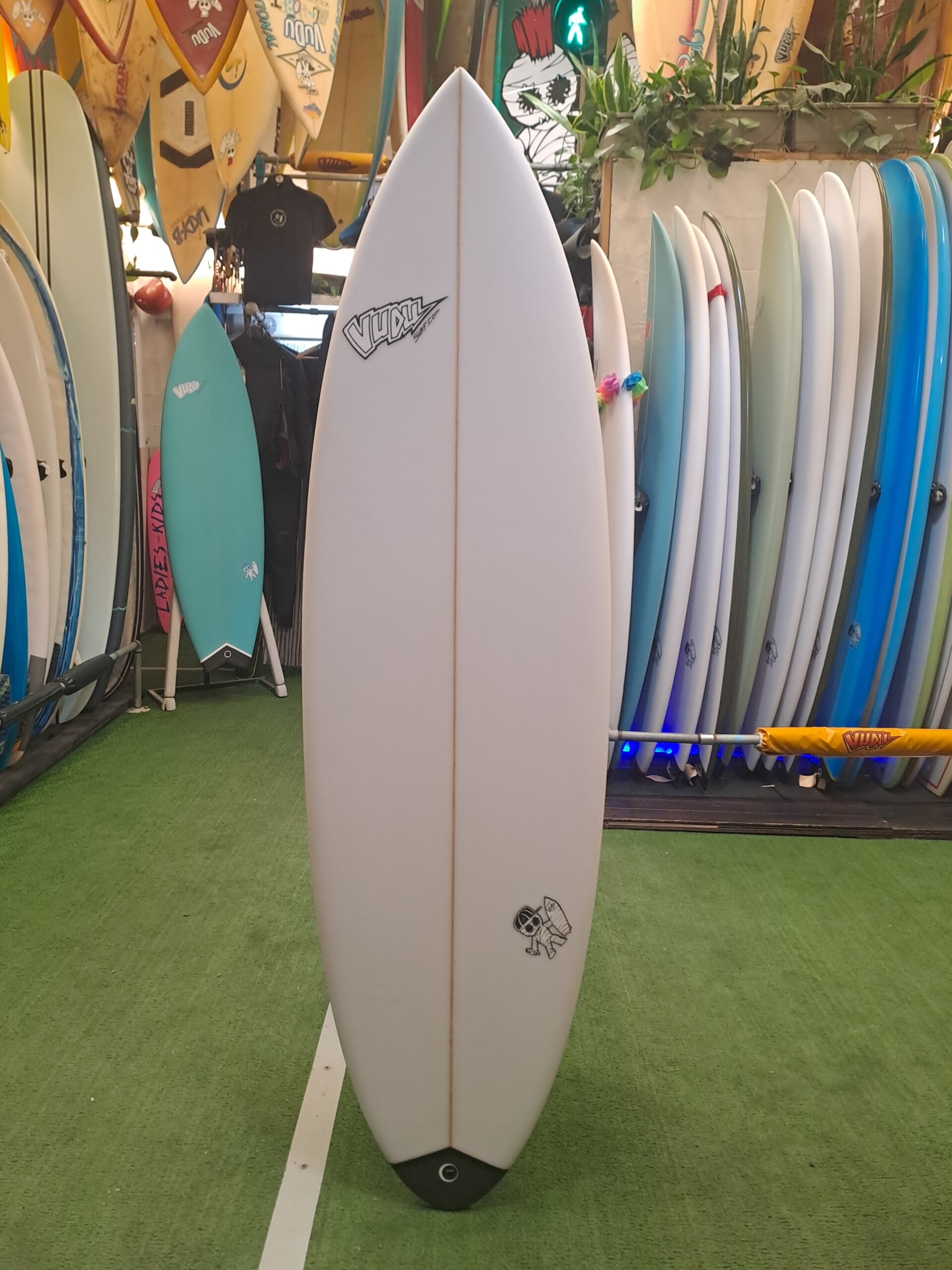 Vudu teardrop surfboard